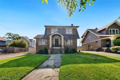 Beach Home For Sale in Lakewood, Ohio