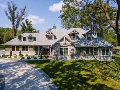 Beach Home For Sale in Lake Forest, Illinois