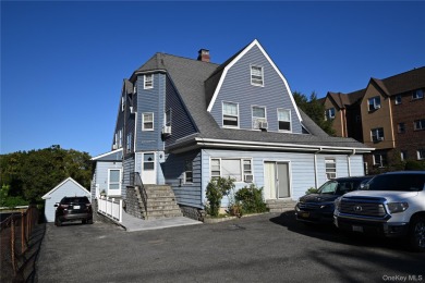 Beach Townhome/Townhouse Sale Pending in New Rochelle, New York