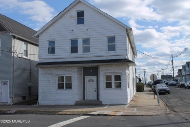 Beach Home For Sale in Carteret, New Jersey