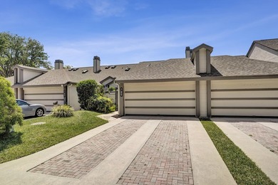 Beach Townhome/Townhouse Active Under Contract in Greenacres, Florida
