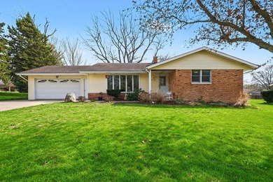 Beach Home Active Under Contract in Eau Claire, Michigan