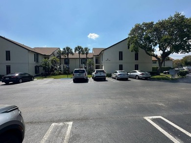 Beach Condo Sale Pending in Greenacres, Florida