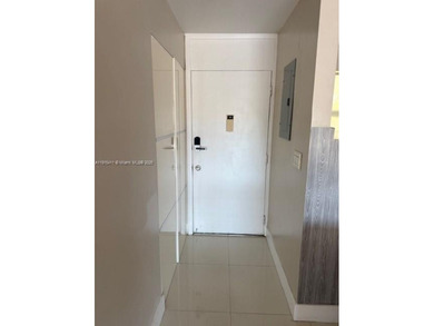 Beach Condo For Sale in North Miami Beach, Florida