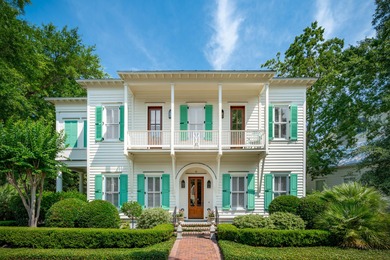 Beach Home For Sale in Mount Pleasant, South Carolina