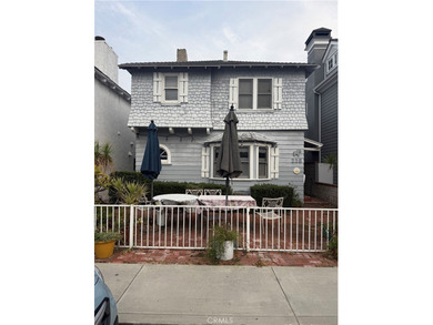 Beach Townhome/Townhouse For Sale in Newport Beach, California