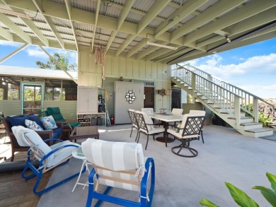 Beach Home For Sale in Captain Cook, Hawaii