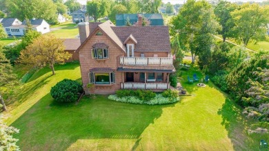 Beach Home For Sale in Superior, Wisconsin