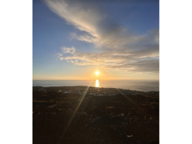 Beach Lot For Sale in Captain Cook, Hawaii