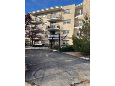 Beach Home For Sale in Skokie, Illinois