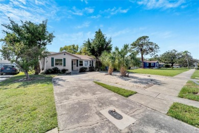 Beach Home Sale Pending in St. Petersburg, Florida