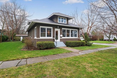 Beach Home Active Under Contract in Three Oaks, Michigan