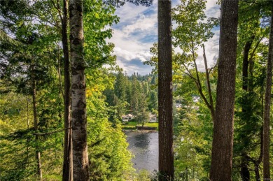 Beach Home For Sale in Campbell River, 