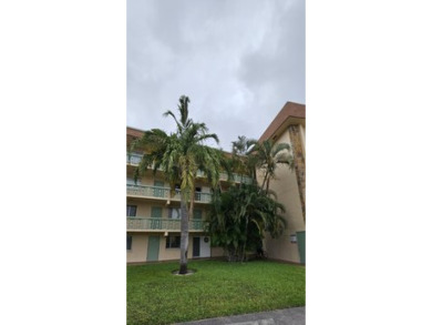 Beach Condo For Sale in Palm Springs, Florida