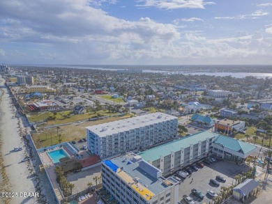 Beach Condo For Sale in Daytona Beach, Florida
