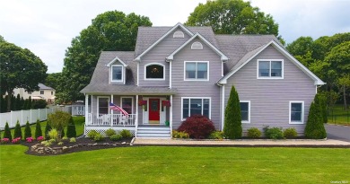 Beach Home For Sale in Wading River, New York