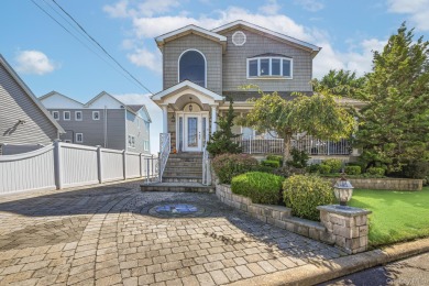 Beach Home For Sale in Seaford, New York