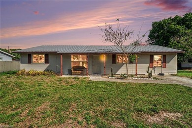 Beach Home For Sale in Fort Myers, Florida