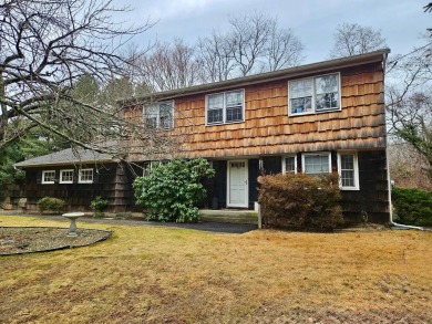 Beach Home Sale Pending in Setauket, New York