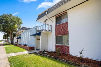 Beach Condo For Sale in South Daytona, Florida