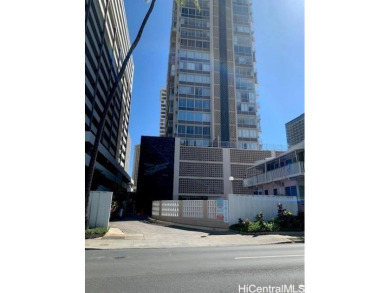 Beach Condo For Sale in Honolulu, Hawaii