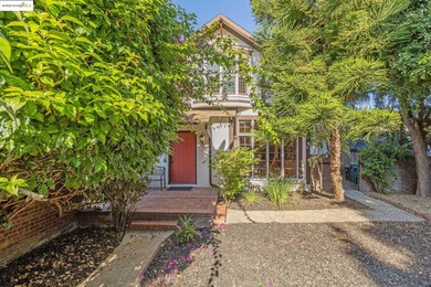Beach Home For Sale in Oakland, California