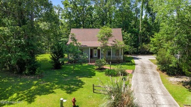 Beach Home For Sale in Oriental, North Carolina