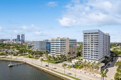 Beach Condo For Sale in West Palm Beach, Florida