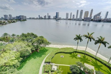 Beach Condo For Sale in Aventura, Florida