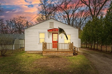 Beach Home For Sale in Muskegon, Michigan