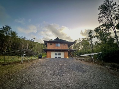 Beach Home For Sale in Ninole, Hawaii