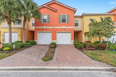 Beach Townhome/Townhouse For Sale in Fort Myers, Florida