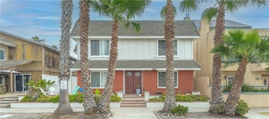 Beach Townhome/Townhouse For Sale in Huntington Beach, California