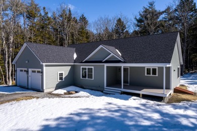Beach Home For Sale in Phippsburg, Maine