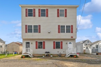 Beach Home For Sale in Hampton, New Hampshire