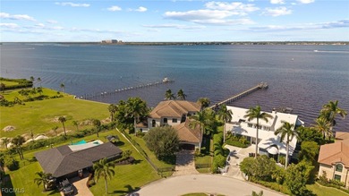Beach Home For Sale in Fort Myers, Florida