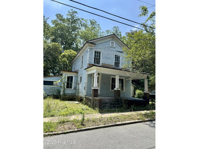 Beach Home For Sale in Washington, North Carolina
