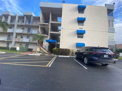 Beach Condo For Sale in Sunrise, Florida