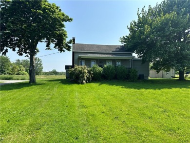 Beach Home For Sale in Kent, New York