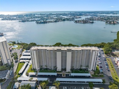 Beach Condo For Sale in South Pasadena, Florida