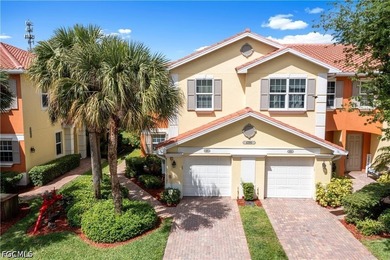 Beach Townhome/Townhouse For Sale in Fort Myers, Florida