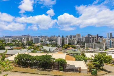 Beach Home For Sale in Honolulu, Hawaii