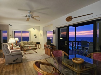 Beach Home For Sale in Kailua Kona, Hawaii