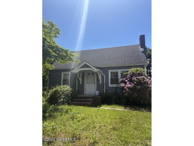 Beach Home For Sale in Red Bank, New Jersey