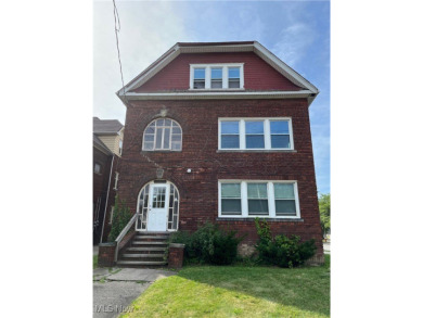 Beach Townhome/Townhouse For Sale in Cleveland, Ohio