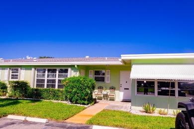 Beach Condo For Sale in Boynton Beach, Florida