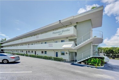 Beach Condo Active Under Contract in Fort Lauderdale, Florida