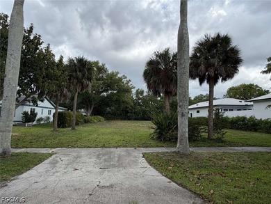 Beach Lot For Sale in Fort Myers, Florida