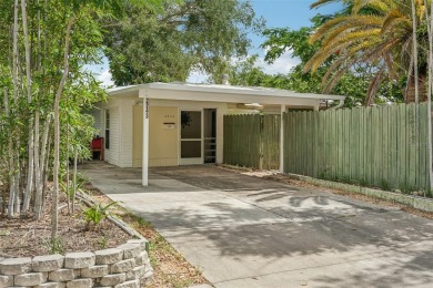 Beach Home For Sale in Sarasota, Florida