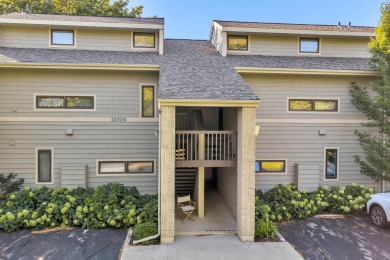 Beach Condo For Sale in Sister Bay, Wisconsin